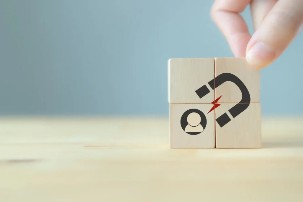 inbound marketing dice with a magnet - digitech